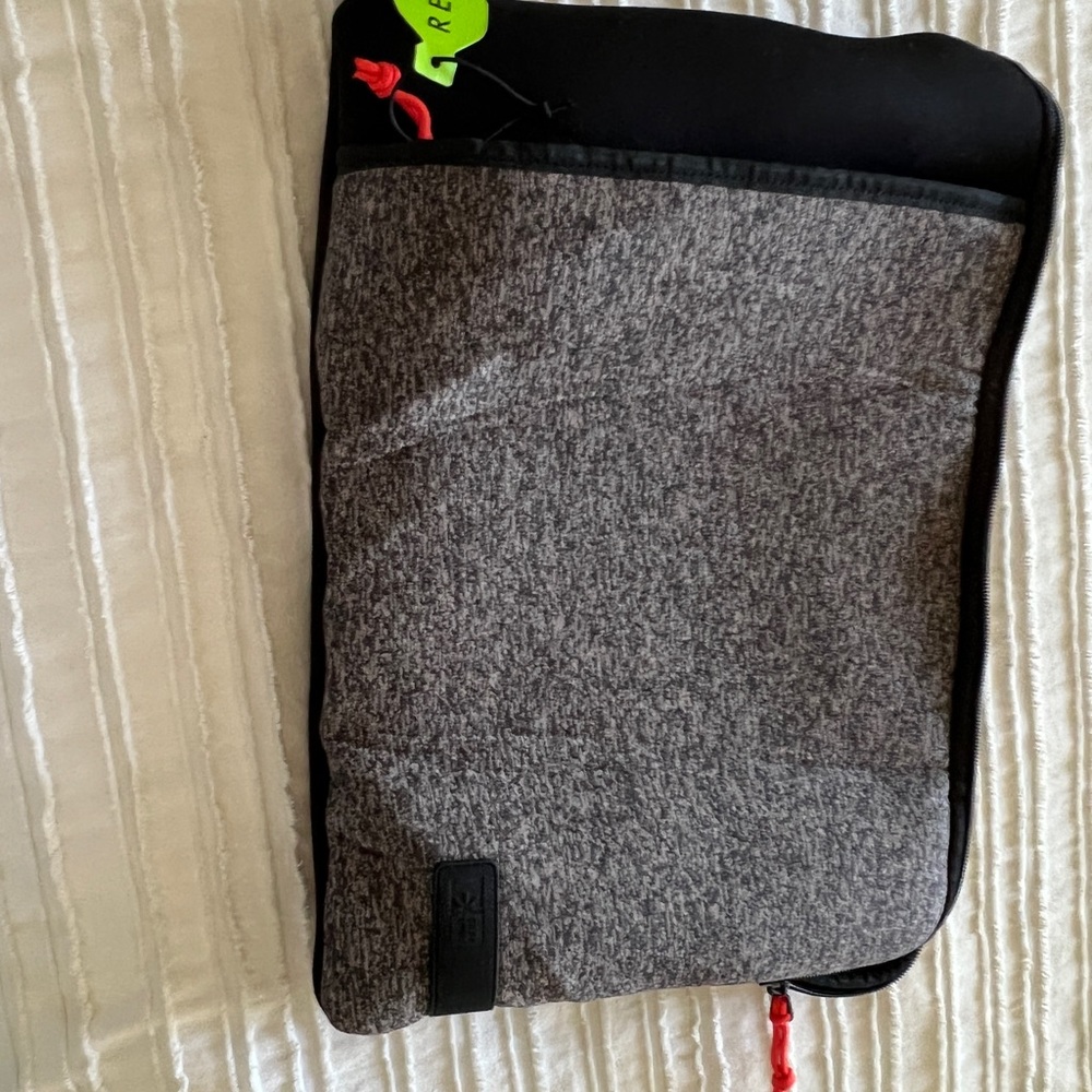 Brand new - laptop bag- google never hosed